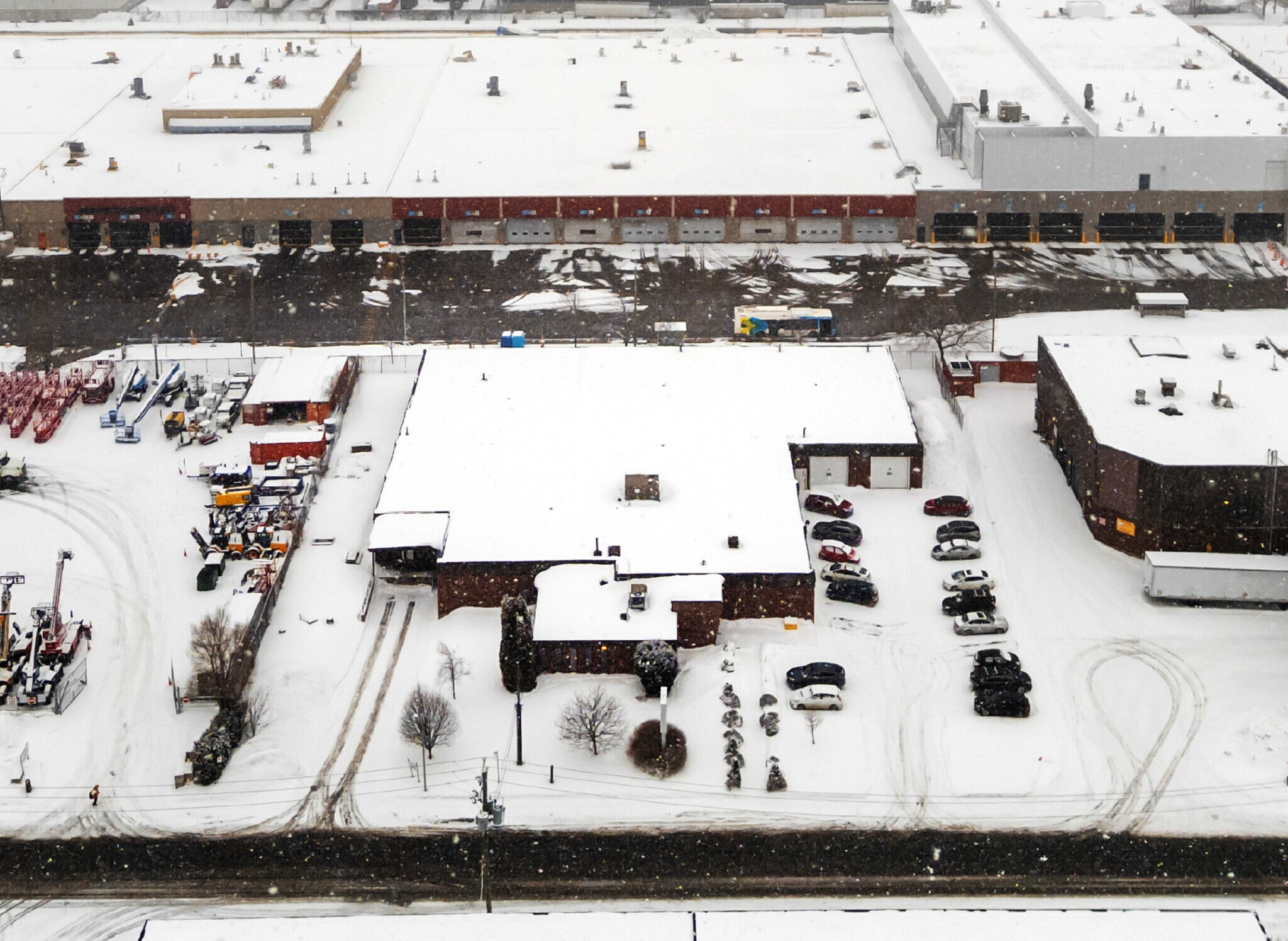 10700 Rue Secant, Montréal, QC à louer Photo principale- Image 1 de 2