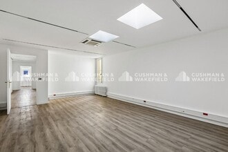 6 Rue Anatole De La Forge, Paris for lease Interior Photo- Image 2 of 2