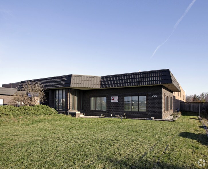 2120 Speers Rd, Oakville, ON à louer - Photo du bâtiment - Image 2 de 2