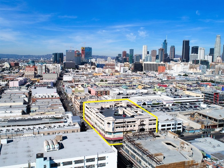 807-813 E 12th St, Los Angeles, CA for sale - Aerial - Image 1 of 1