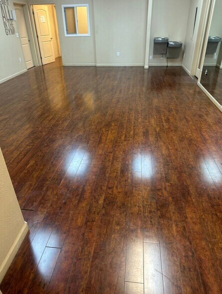 100 E Robertson Blvd, Chowchilla, CA à louer - Photo intérieure - Image 2 de 8