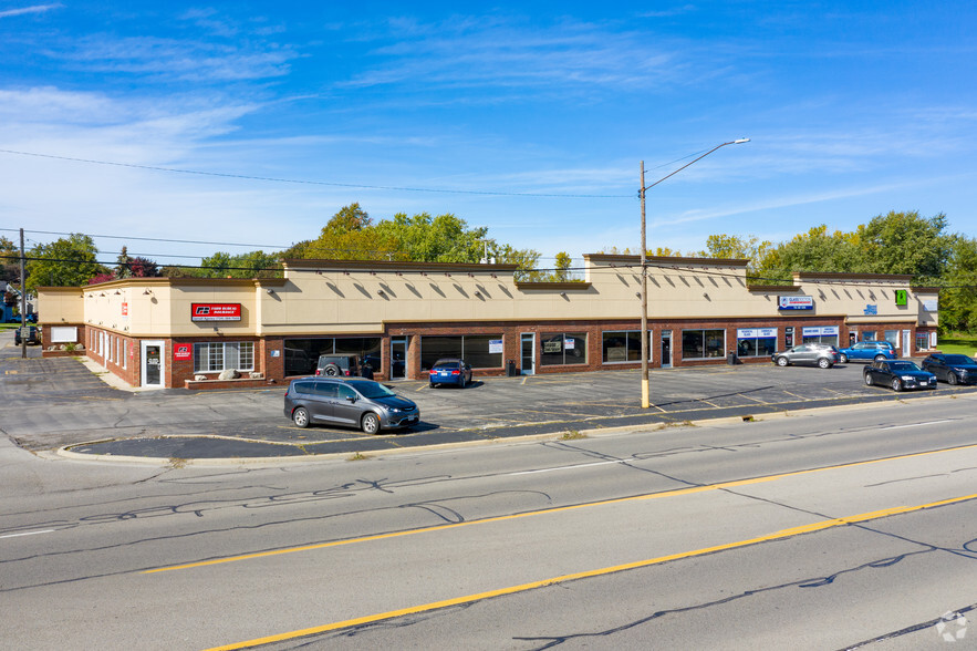 15511-15583 S Dixie Hwy, Monroe, MI for lease - Building Photo - Image 1 of 4