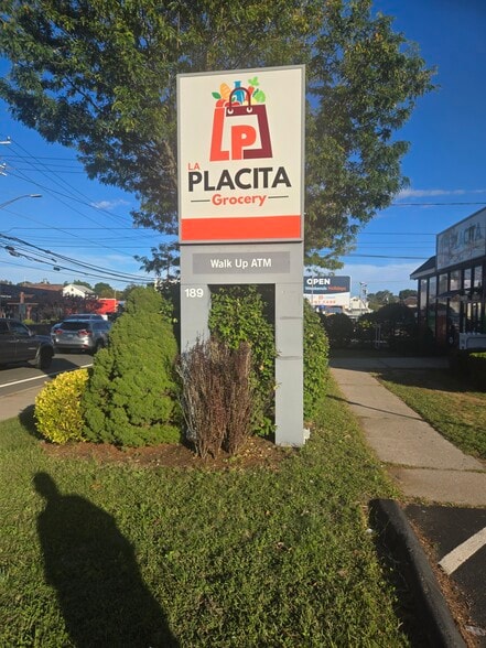 189 Main St, Norwalk, CT à louer - Photo du bâtiment - Image 3 de 12