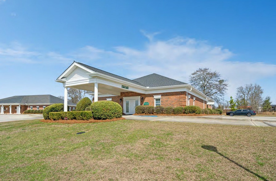 1732 Village Park Dr, Orangeburg, SC for sale - Building Photo - Image 1 of 4
