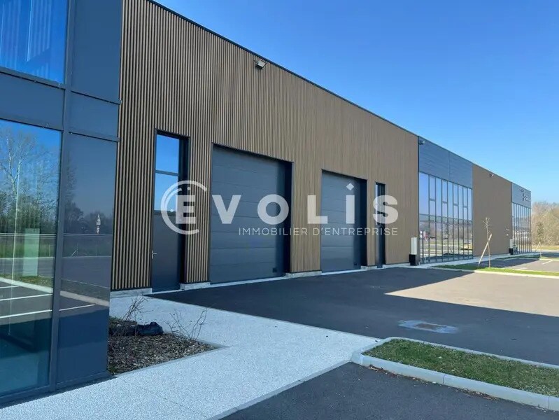 317 Rue Du Vauzel, Ambérieux à louer Photo du bâtiment- Image 1 de 15