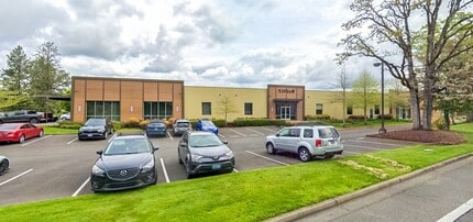 13475-13575 SW Millikan Way, Beaverton, OR for lease Building Photo- Image 2 of 4