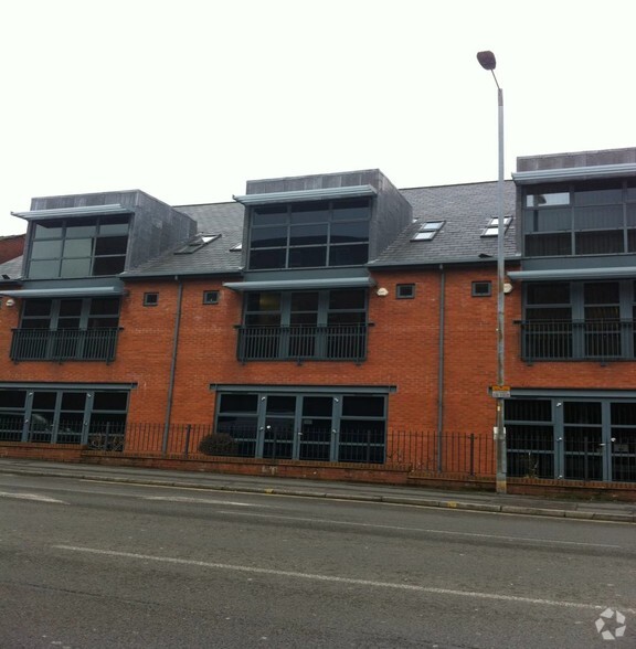 Chorley Old Rd, Bolton for lease - Primary Photo - Image 1 of 2