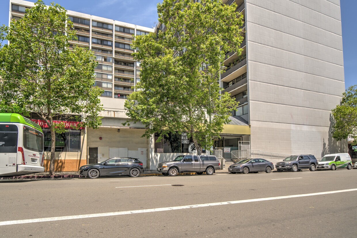 801 Franklin St, Oakland, CA 94607 - Unit 408A &B - - Interior Photo - Image 1 of 1