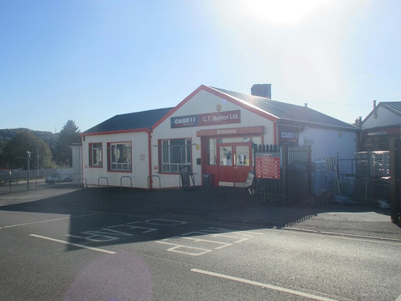 C.T. Hayton Ltd, Sandylands Road portfolio of 3 properties for sale on LoopNet.ca - Building Photo - Image 1 of 12