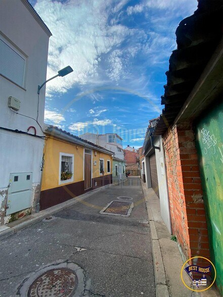 Industrial in Cuenca, Cuenca for sale - Building Photo - Image 1 of 5