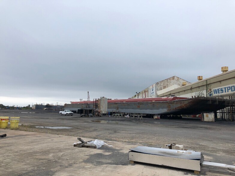 91 W Front St, Orange, TX à vendre - Photo du bâtiment - Image 2 de 8