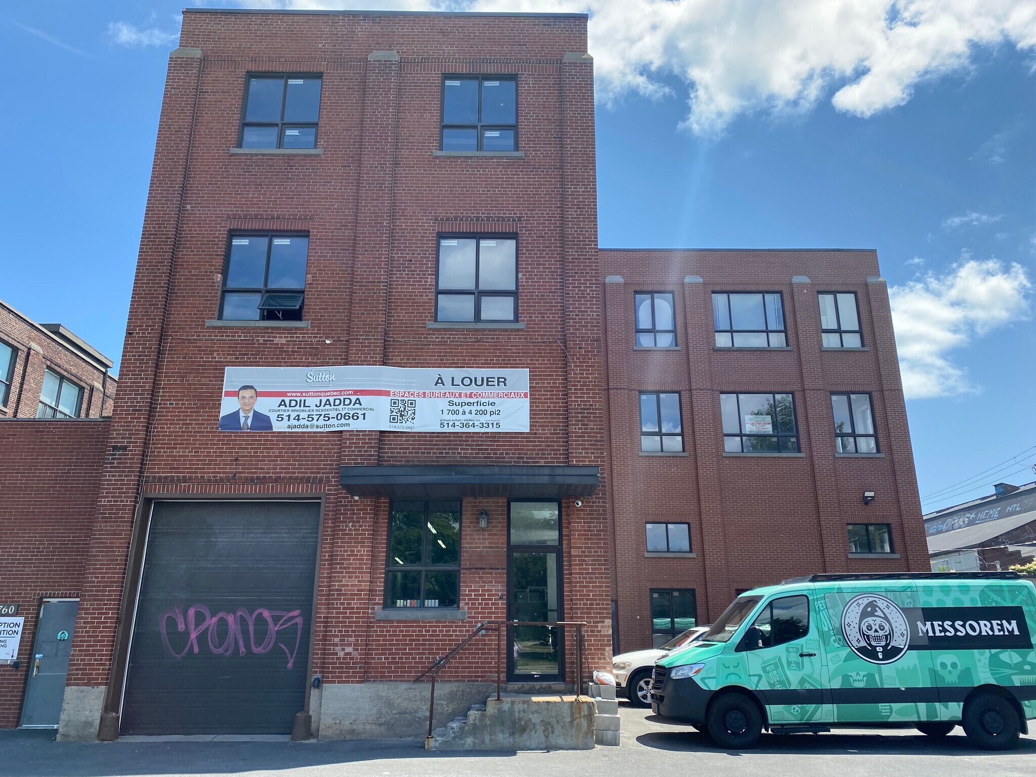 3770 Rue Saint-Patrick, Montréal, QC à vendre Photo du bâtiment- Image 1 de 1