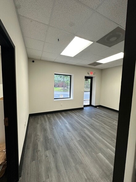 1650 Redi Rd, Cumming, GA for lease - Interior Photo - Image 2 of 5