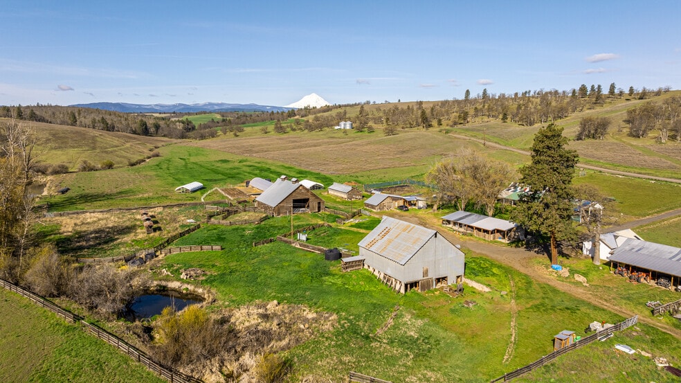81338 Rail Hollow Rd, Dufur, OR for sale - Building Photo - Image 2 of 46