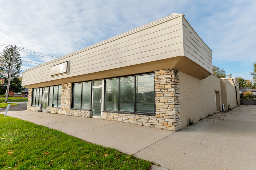 13198 W National Ave, New Berlin, WI for sale - Building Photo - Image 1 of 38