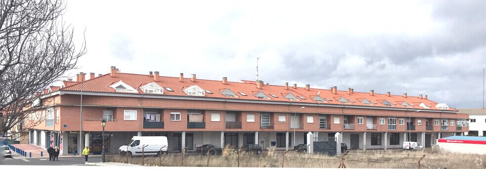 Calle del Río Duero, 1, Ávila, Ávila for lease - Building Photo - Image 2 of 2