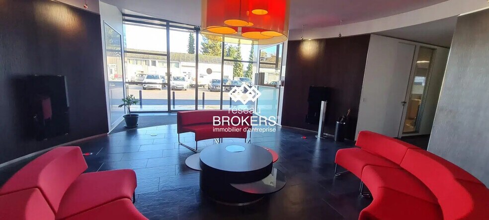 Office in Lisieux for sale - Interior Photo - Image 3 of 5