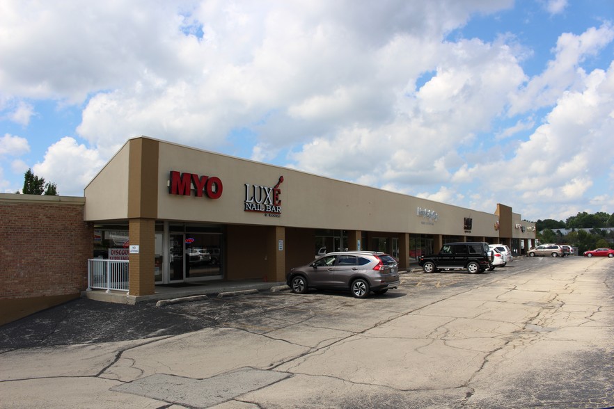 300-320 N Alpine Rd, Rockford, IL for sale - Building Photo - Image 2 of 13