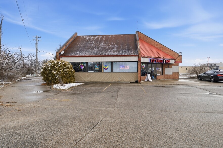 9124 Plainfield Rd, Cincinnati, OH à vendre - Photo du bâtiment - Image 3 de 25