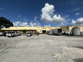 1075 N Ronald Reagan Blvd, Longwood FL - Entrepôt