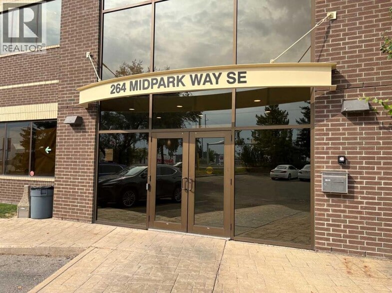 264 Midpark Way SE, Calgary, AB for lease - Building Photo - Image 3 of 17