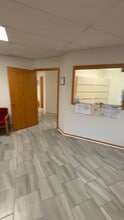 1440 Maple Ave, Lisle, IL à louer - Vidéo sur l’inscription commerciale 