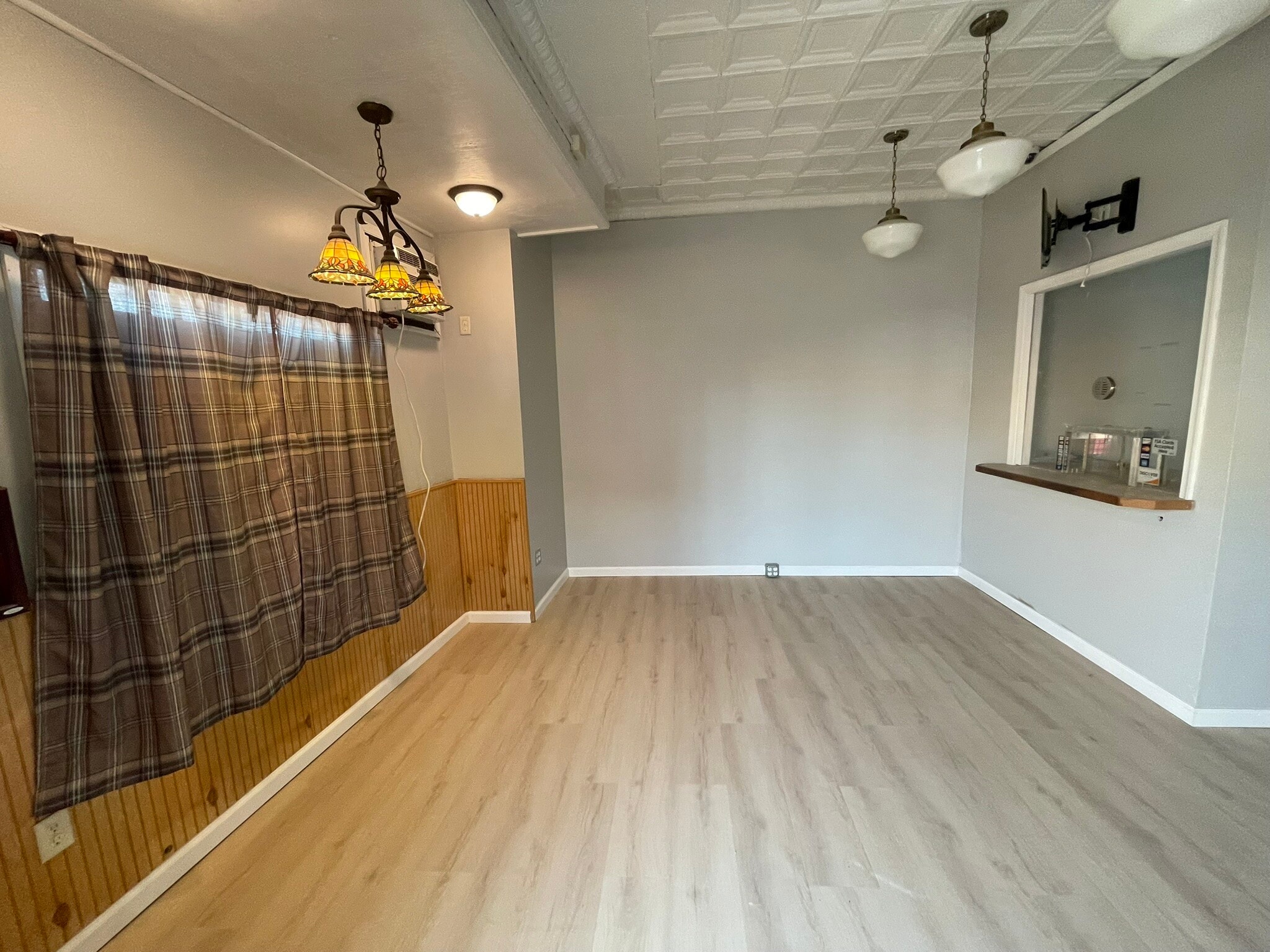 2660 Lefevre St, Philadelphia, PA for lease Interior Photo- Image 1 of 11
