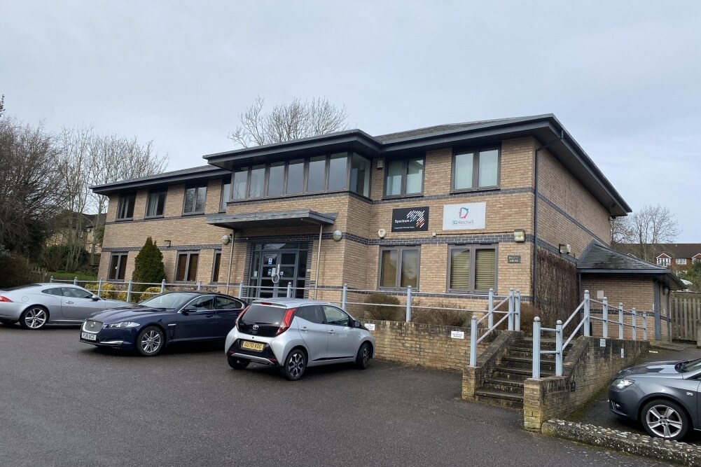 Mitre Way, Battle à louer Photo principale- Image 1 de 3