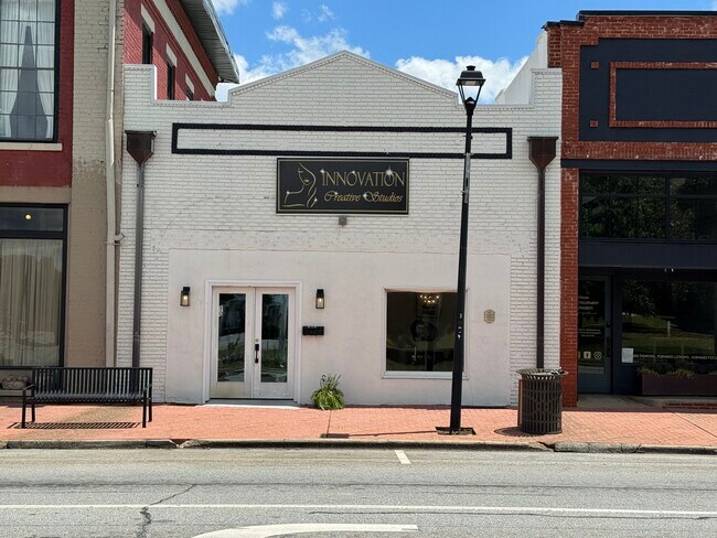 More details for 105 S Jefferson Ave, Eatonton, GA - Office for Sale
