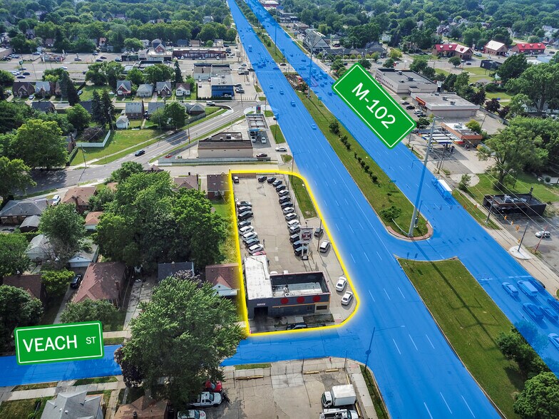 8146 E 8 Mile Rd, Detroit, MI à louer - Photo du bâtiment - Image 2 de 14