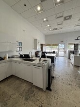 1200-1340 Stirling Rd, Dania Beach, FL à louer Photo intérieure- Image 2 de 10