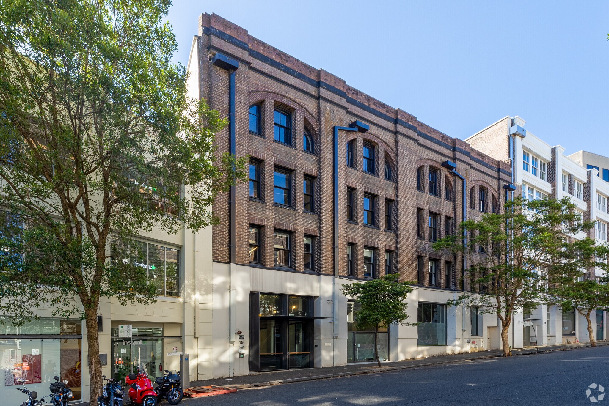 17-19 Foster St, Surry Hills à vendre Photo du bâtiment- Image 1 de 12