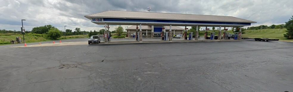 2545 Mayfield Way, Richfield, WI à vendre - Photo du bâtiment - Image 2 de 3