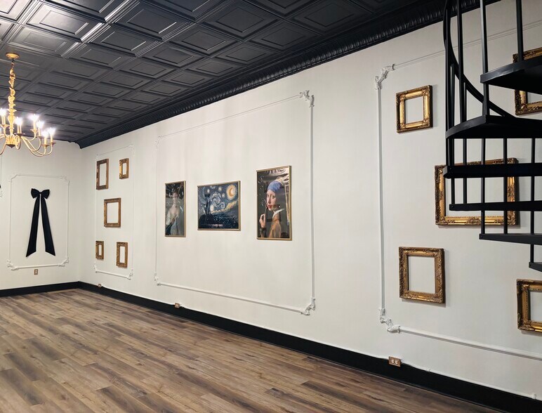 127 S Main St, New Carlisle, OH à vendre - Photo intérieure - Image 3 de 9