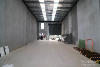 25 Gwen, Cranbourne West for lease Interior Photo- Image 1 of 4