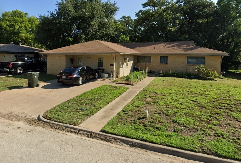 2207 Truman St, Bryan, TX for sale - Primary Photo - Image 1 of 1