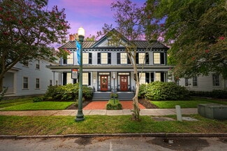 Plus de détails pour 215 Pollock St, New Bern, NC - Services hôteliers à vendre