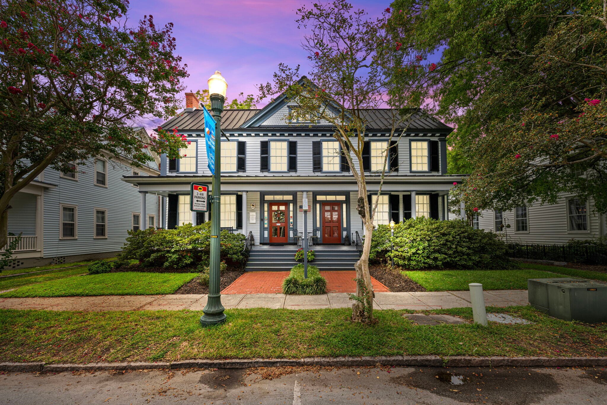 215 Pollock St, New Bern, NC for sale Primary Photo- Image 1 of 12
