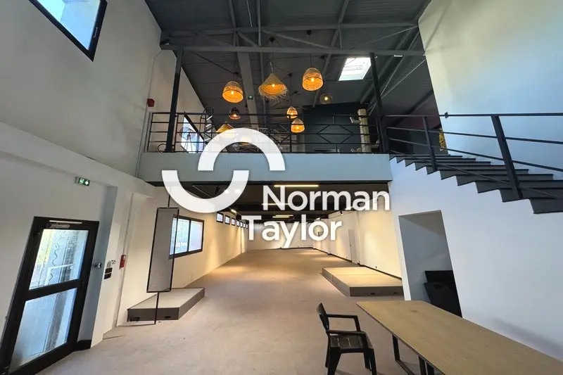 Flex in Montpellier for lease - Interior Photo - Image 1 of 7