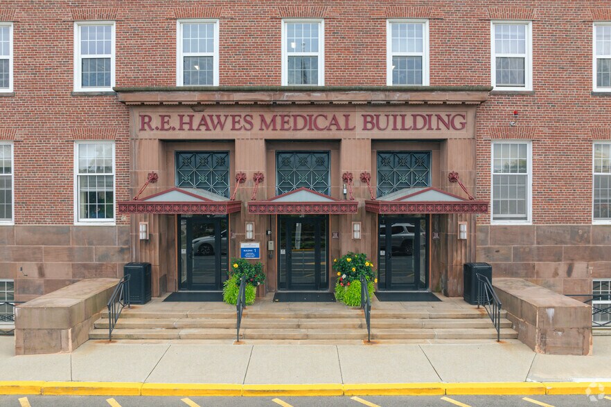 77 Warren St, Brighton, MA for lease - Building Photo - Image 2 of 5