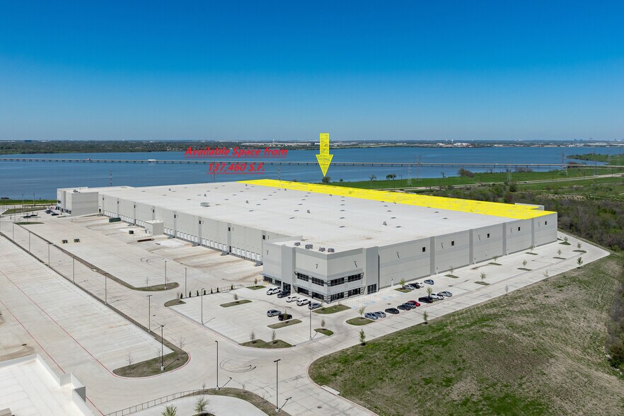 3584 Mountain Creek Pky, Dallas, TX à louer - Photo du bâtiment - Image 3 de 18