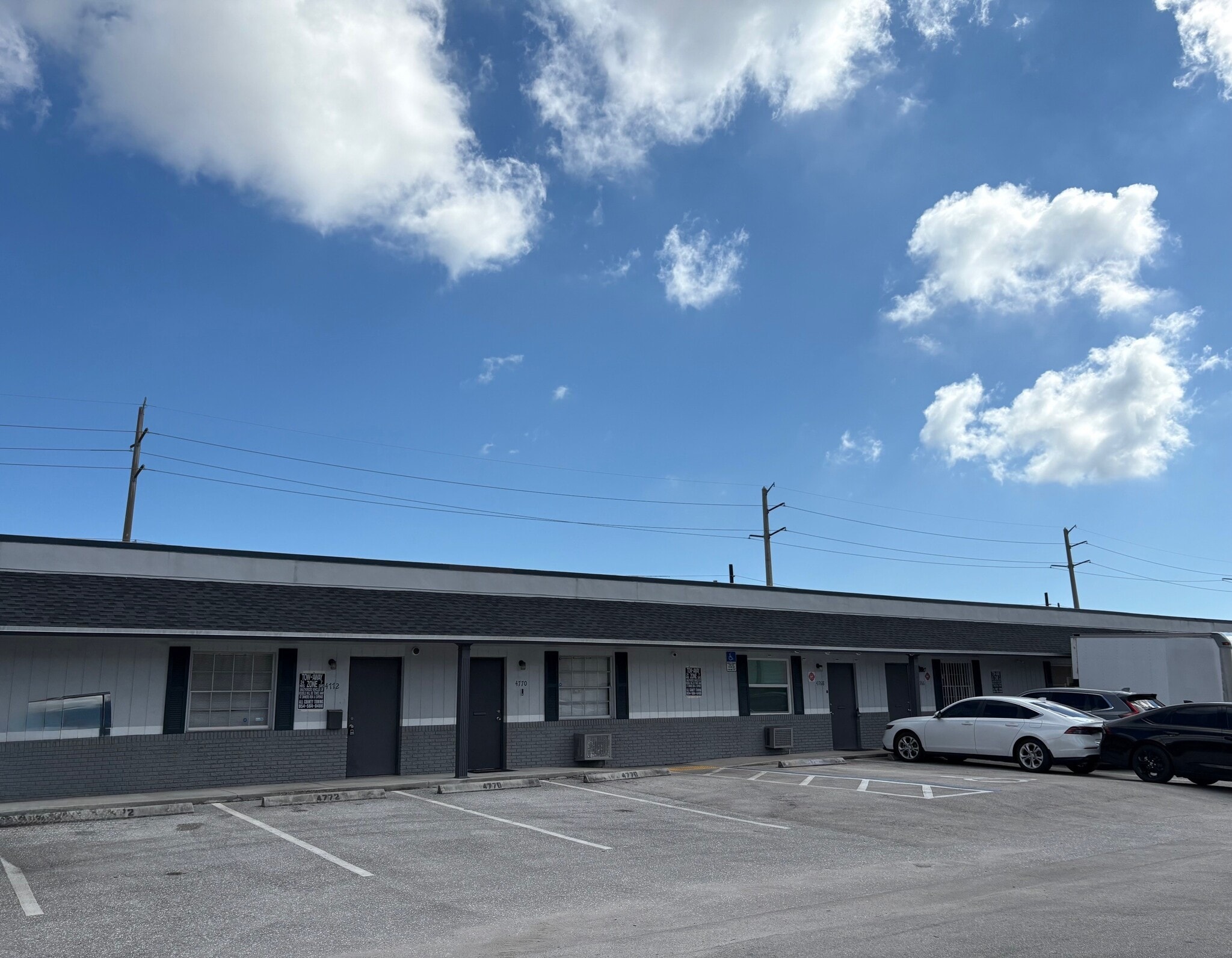 4861-4875 NE 12th Ave, Fort Lauderdale, FL for lease Building Photo- Image 1 of 3