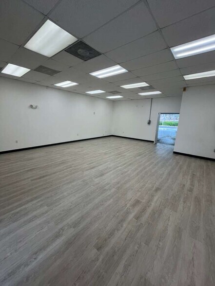1525 NW 3rd St, Deerfield Beach, FL à louer - Photo du bâtiment - Image 2 de 15