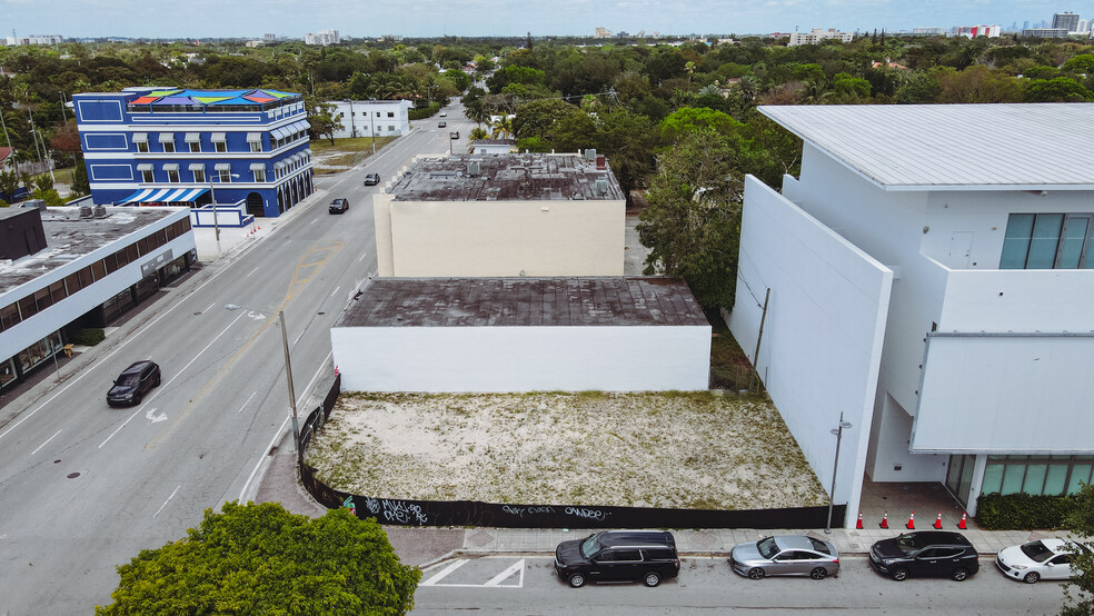 15 NE 41st St, Miami, FL for sale - Building Photo - Image 3 of 9