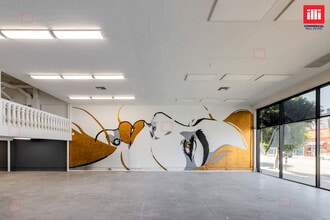 446 S La Brea Ave, Los Angeles, CA for lease Interior Photo- Image 2 of 16