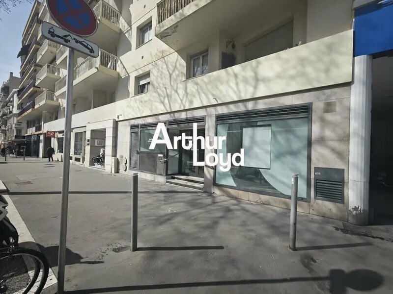 Commerce de détail dans Nice à vendre Photo du bâtiment- Image 1 de 11