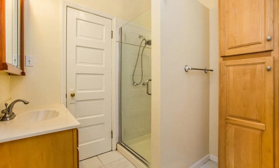 1043-1053 Fell St, San Francisco, CA for sale - Interior Photo - Image 3 of 7