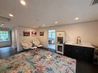Plus de détails pour 144 N Main St, East Hampton, NY - Bureau/Commerce de détail à louer