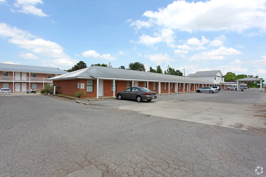 912 Main St NE, Hanceville, AL à vendre - Photo principale - Image 1 de 1