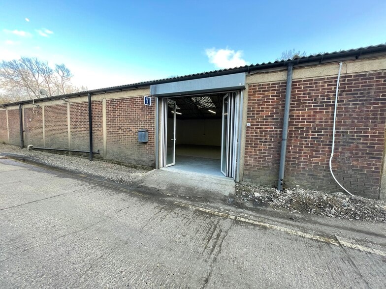 Mimram Rd, Hertford à louer - Photo du bâtiment - Image 2 de 4